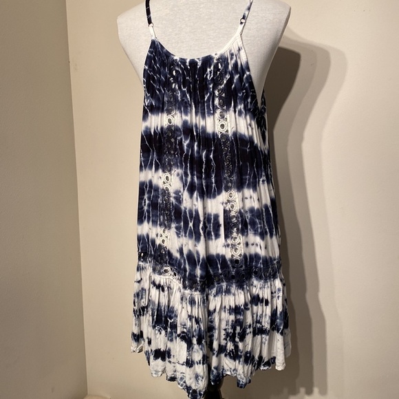 Raviya tie dye spaghetti strap crocheted trim flowy tunic style mini dress - Picture 5 of 10